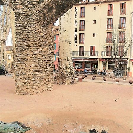 Hotel Des Arcades Céret Kültér fotó